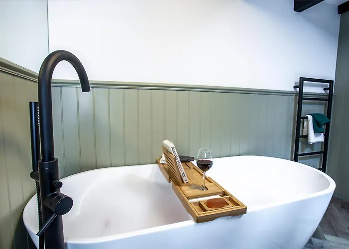 Boutique - Mast Semesterbostad Whitby